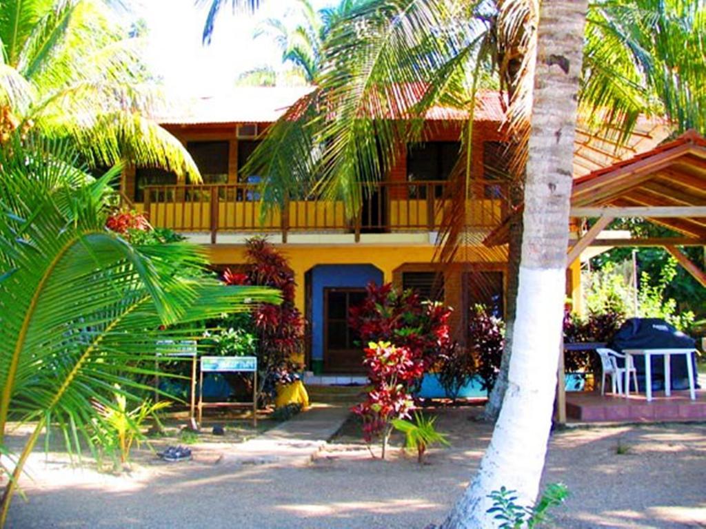 Denny'S Beach Resort Hotel Mariscos Camera foto
