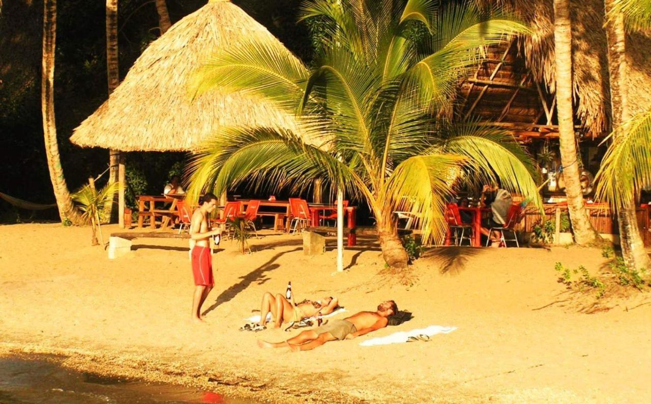 Denny'S Beach Resort Hotel Mariscos Esterno foto